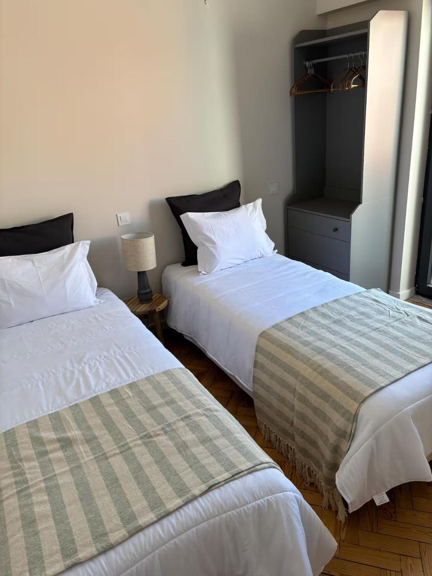 Rookiec Two Bedroom Peaceful Location Old Town Ac Apartment *