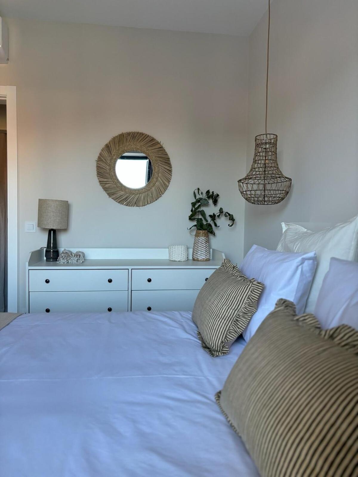 Rookiec Two Bedroom Peaceful Location Old Town Ac *